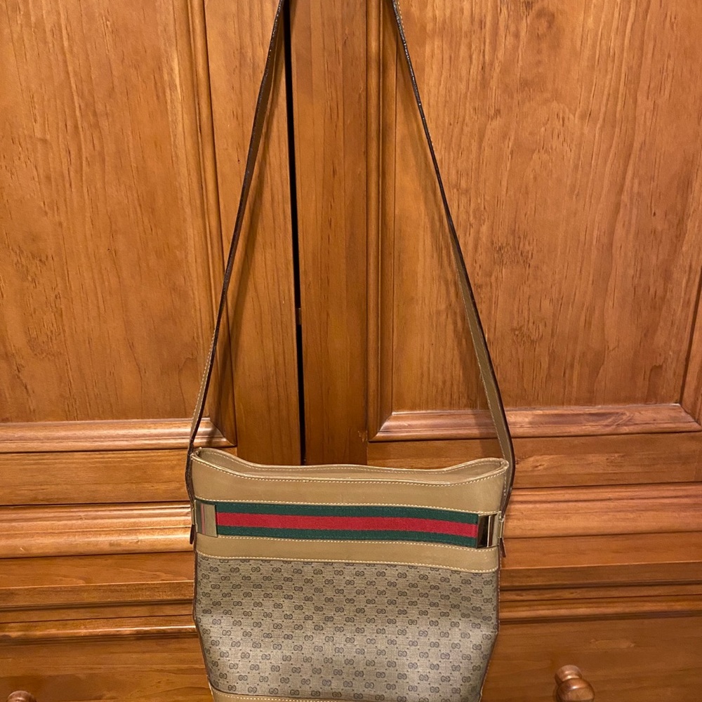 Gucci shoulder small satchel